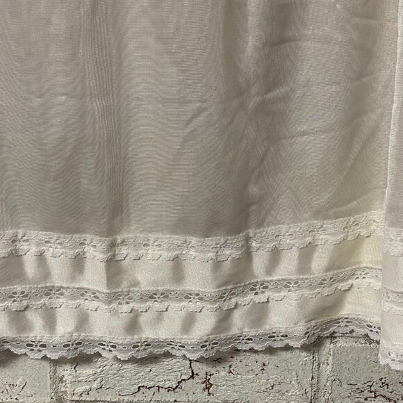 Vintage White Lace Half Slip Union Made 36/38 - Picture 4 of 7